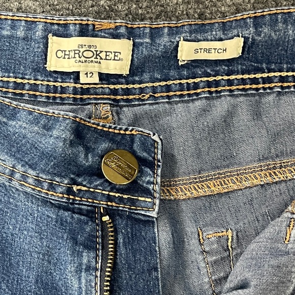 *Cherokee  Women's Light Washed  Cuffed Jeans Capri Sz 12 - Picture 11 of 11